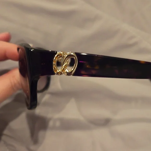 Liz Claiborne Dark Havana Sunglasses brand new in case - Picture 5 of 14